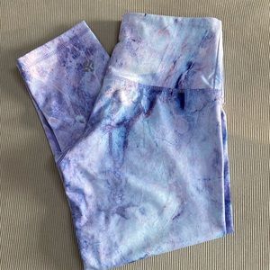 Just Live Marble/Tye-Dye Capri Leggings